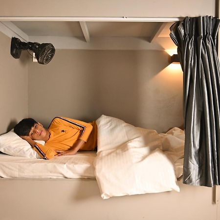 Bed & Bread Dormitory Bharuch Eksteriør billede